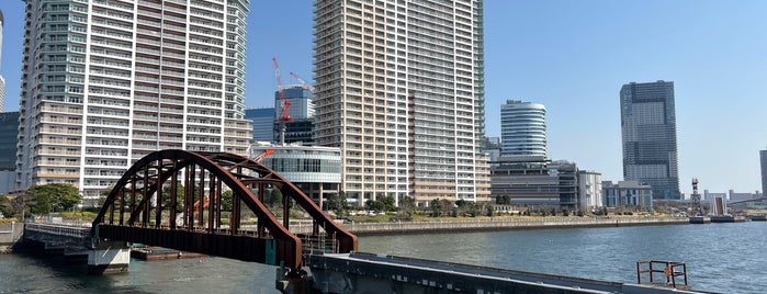 Harumi Bridge is one of 橋.