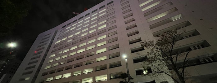 Fukuoka City Hall is one of สถานที่ที่ JulienF ถูกใจ.