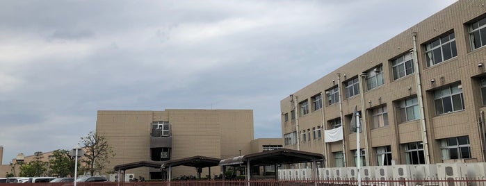 埼玉県立伊奈学園総合高等学校・中学校 is one of Tempat yang Disukai Kotaro.