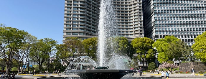 Wadakura Fountain Park is one of お気に入り.