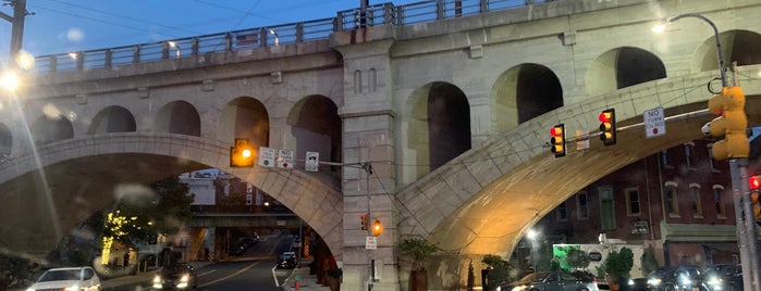 Green Lane Bridge is one of Places I frequent.