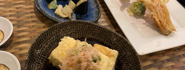 Noboru Japanese Restaurant is one of Kim: сохраненные места.