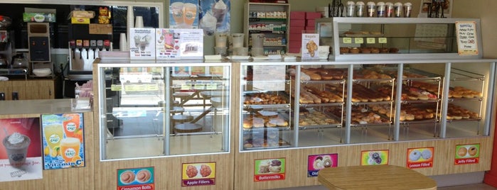 Donut Factory is one of Posti che sono piaciuti a Nichole.