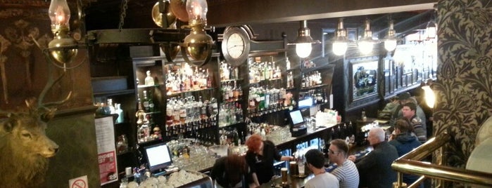 The Royal Mile Tavern is one of Edinburgh.