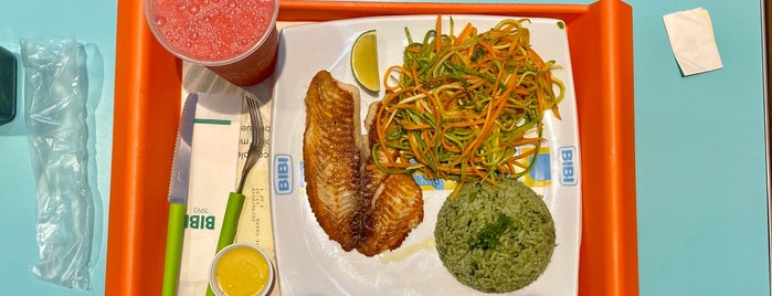 Bibi Sucos is one of Saladas e fritas.