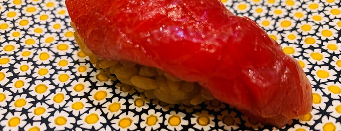 Sushi Misaki is one of Lugares guardados de Fang.