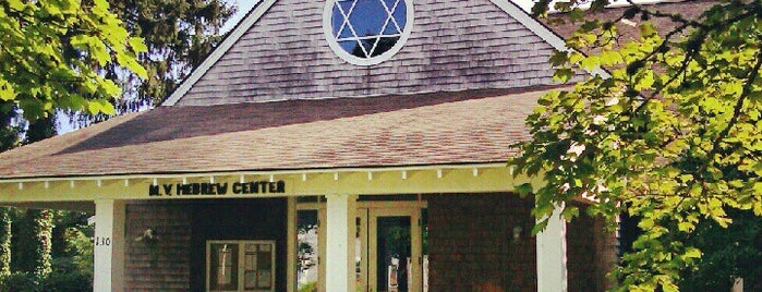 Martha's Vineyard Hebrew Center is one of MA.