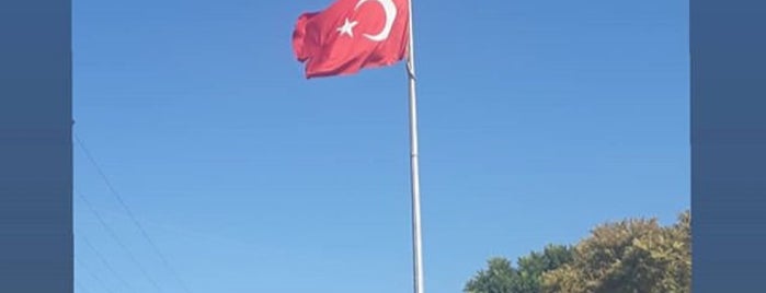 Çayırbağ is one of Orte, die Yalçın gefallen.