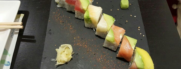Maki Sushi Bar is one of Favoritos Algeciras.