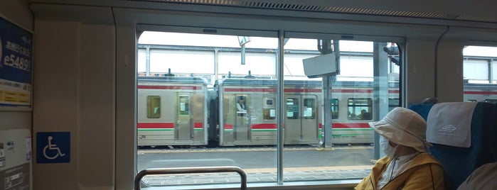 Utazu Station is one of 都道府県境駅(JR).