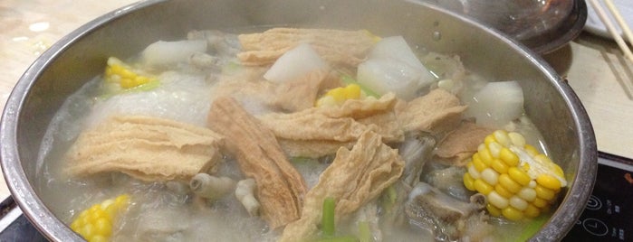 Kwan Kee Claypot Rice is one of Hong Kong.