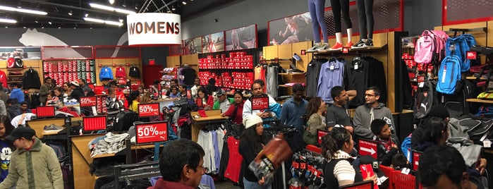 The PUMA Outlet is one of Tempat yang Disukai Nana.