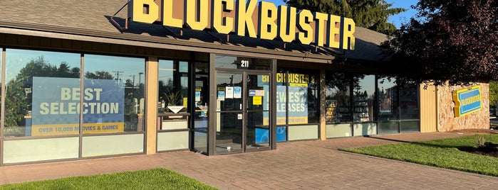 Blockbuster Video is one of สถานที่ที่ Carl ถูกใจ.