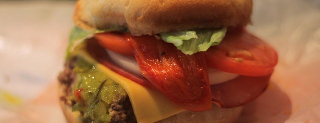 Dilallo Burger is one of Secret Sanctum MTL.