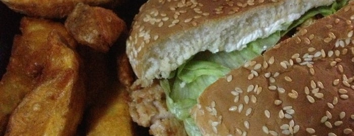 Chivis Burger is one of Arturo'nun Beğendiği Mekanlar.