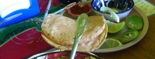 Antojitos Chavez is one of Lugares favoritos de Gus.