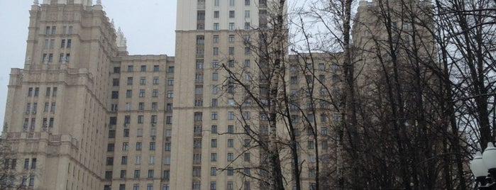 Шпиль высотки на Кудринской площади is one of Легенды сталинских высоток!.