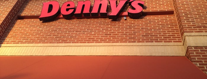 Denny's is one of สถานที่ที่ Jason ถูกใจ.
