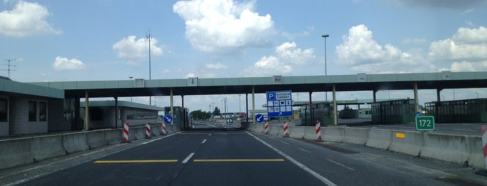Grenzübergang | Határátkelőhely | Border crossing [AT/HU] is one of Dutchies do Budapest.