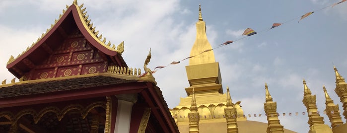 พระธาตุหลวง is one of Holy Places in Thailand that I've checked in!!.