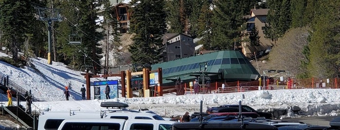 Stagecoach Lodge is one of Snowcial.