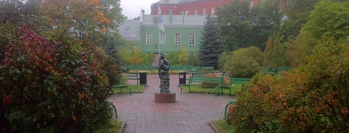 Филологический факультет СПбГУ is one of Alma Mater.