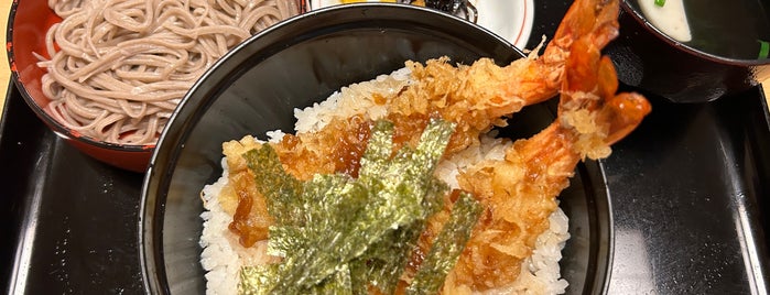 Kabeya is one of punの”麺麺メ麺麺”.