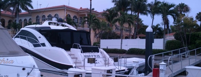 Gulf Harbour Golf And Yacht Club is one of Davenport  Apt.