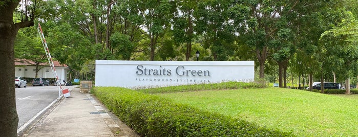 Straits Green Playground-By-The-Sea is one of Penang Places.