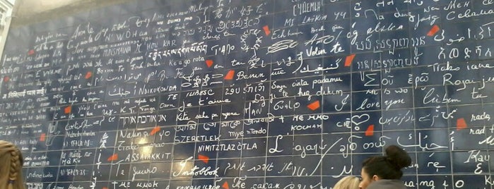 La Muralla "te amo" is one of Paris.