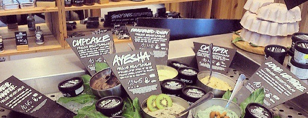 LUSH is one of Alexyaさんのお気に入りスポット.