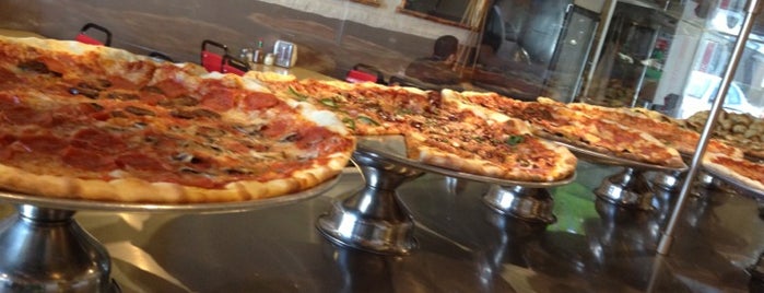King of New York Pizzeria is one of Los Angeles' Pizza Revolution!.