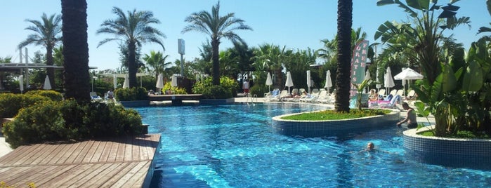 Evren Beach Resort Hotel & Spa is one of Sertuğ : понравившиеся места.