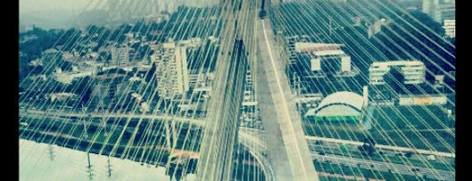 Zurich Brasil Seguros - Tower Bridge Corporate is one of Taiani 님이 좋아한 장소.