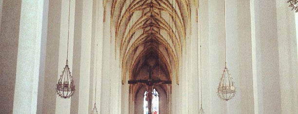 Dom zu Unserer Lieben Frau (Frauenkirche) is one of Munich Y Salzburgo.