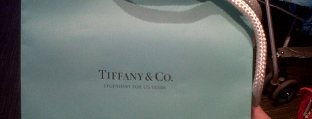 Tiffany & Co. is one of Lieux qui ont plu à Jorge.