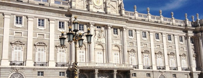 Royal Palace of Madrid is one of Места Мадрида.
