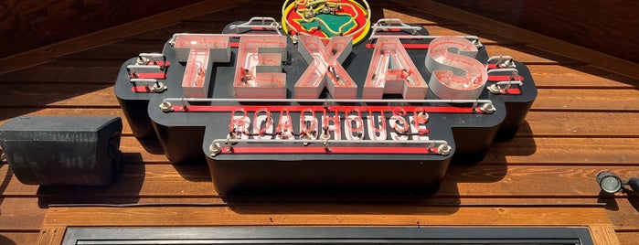 Texas Roadhouse is one of Locais curtidos por C.