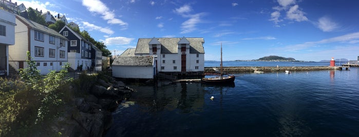 Ålesund havn is one of Fernando 님이 좋아한 장소.
