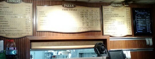 Ledo's Pizza is one of สถานที่ที่ Katie ถูกใจ.