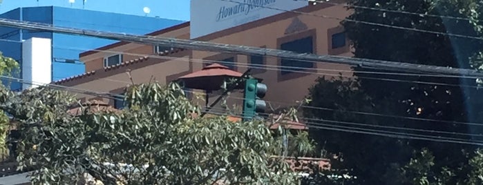 Howard Johnson Inn is one of Tempat yang Disukai Francisco.