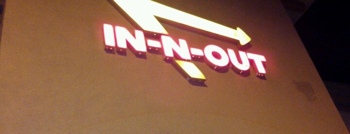 In-N-Out Burger is one of Posti che sono piaciuti a Glenda.