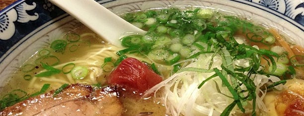 ラーメン工房 りょう花 伊予三島店 is one of 別子翠波はな街道 Category:drive,sightseeing,gourmet.