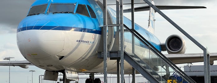 Fokker 100 is one of Schiphol.