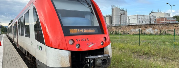 Bahnhof Groß Umstadt Mitte is one of Bahnhöfe BM Darmstadt.