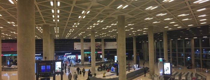 Queen Alia International Airport (AMM) is one of Aeroporto.
