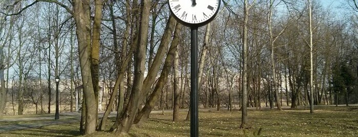 Площадь часов is one of great outdoors & sightseengs.
