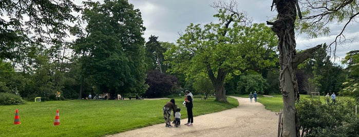 Parc Edmond de Rothschild is one of Parcs et Jardins de Paris & d'Île-de-France.