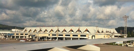 Aeroporto Internacional de Phuket (HKT) is one of Airports of Thailand สนามบินประเทศไทย.