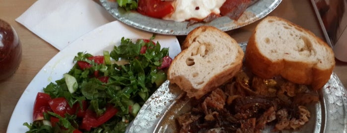 Orkide Döner&Kokoreç is one of Gul'un Beğendiği Mekanlar.